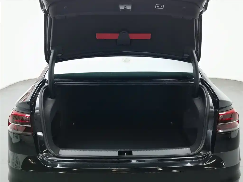 Volkswagen Phideon 2018 — фото 16