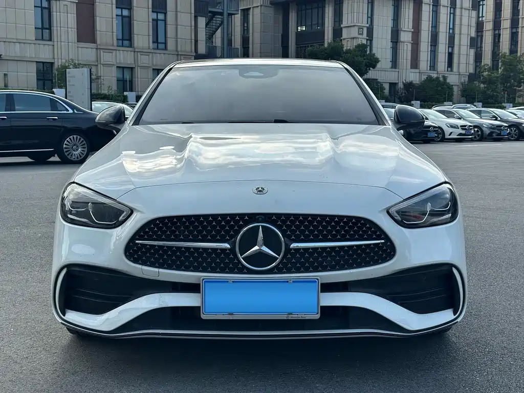 Mercedes-Benz C-Class 2025
