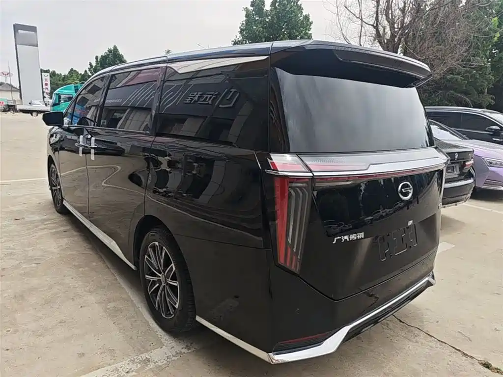 GAC Motor Trumpchi M8 2024 — фото 5
