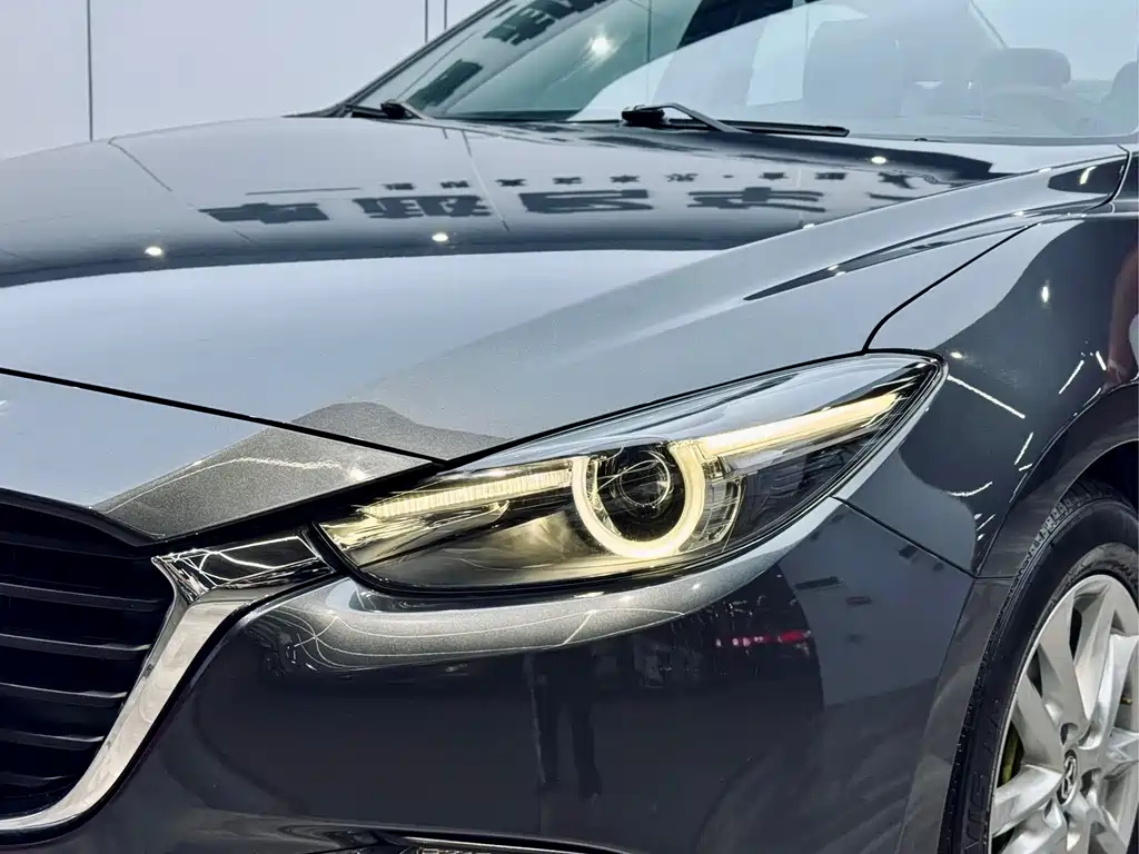 Mazda 3 Axela 2019 — фото 23