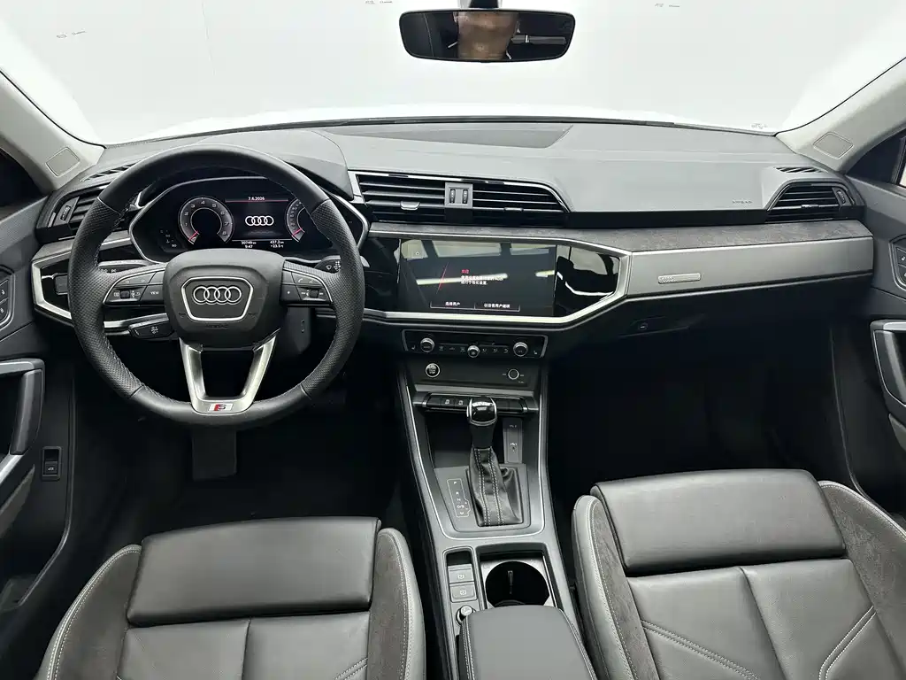 Audi Q3 Sportback 2023 — фото 7