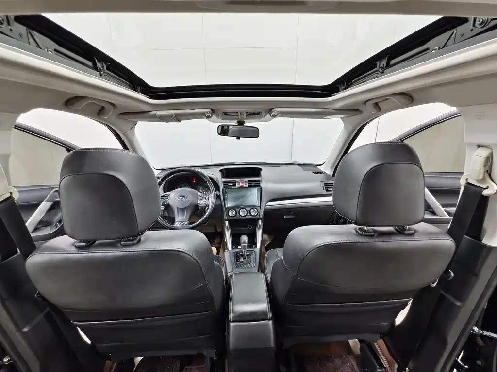 Subaru Forester 2014 — фото 10