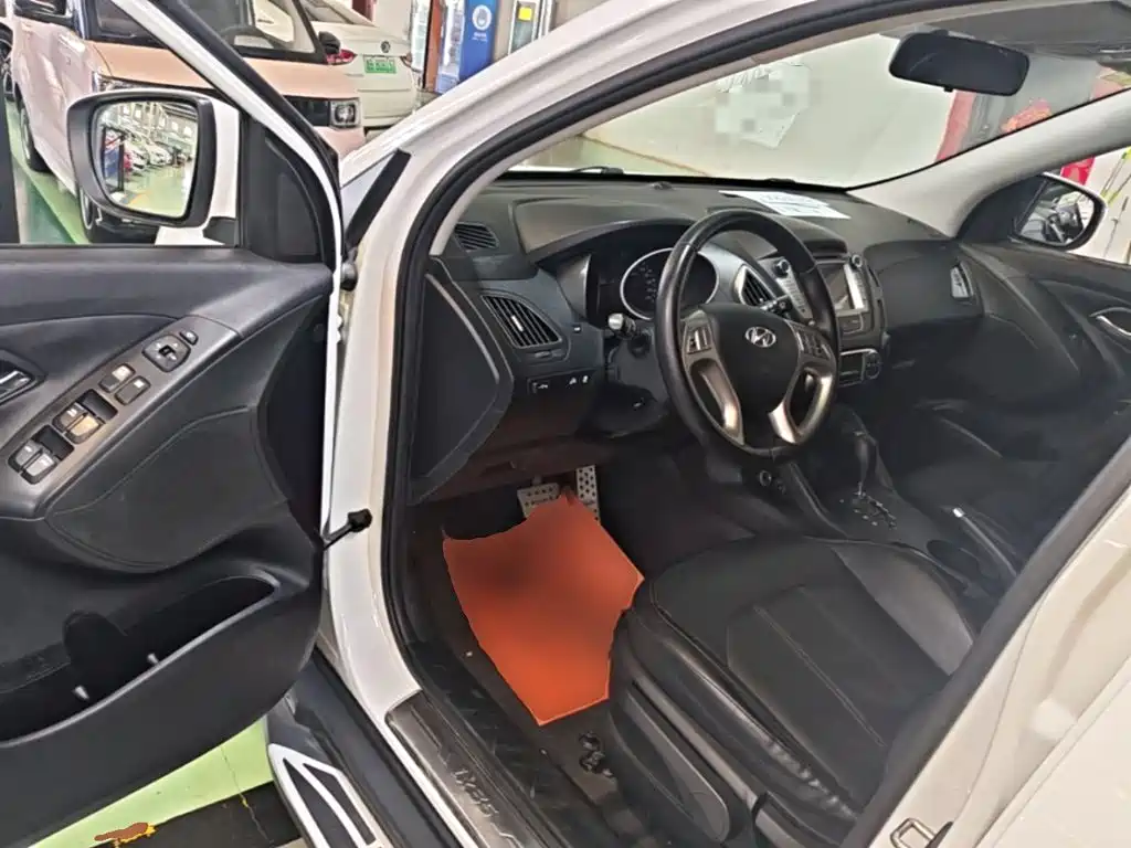 Hyundai ix35 2015 — фото 16