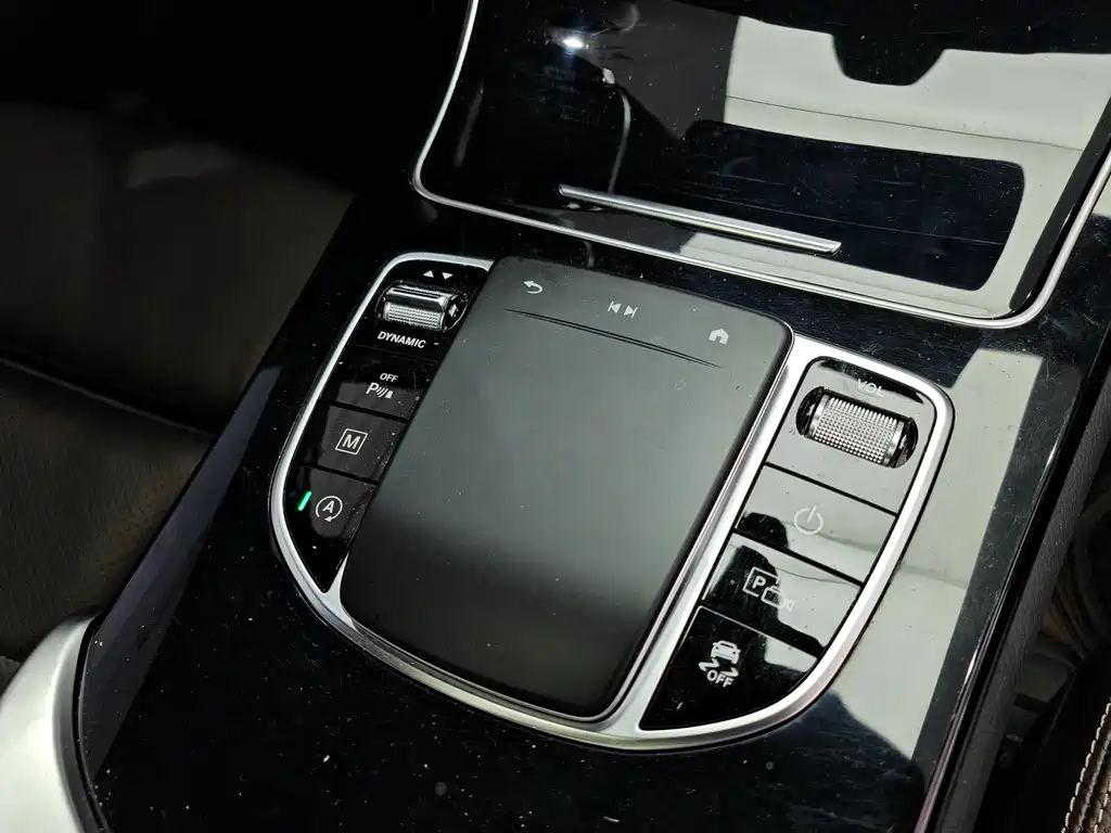 Mercedes-Benz GLC 2023 — фото 16