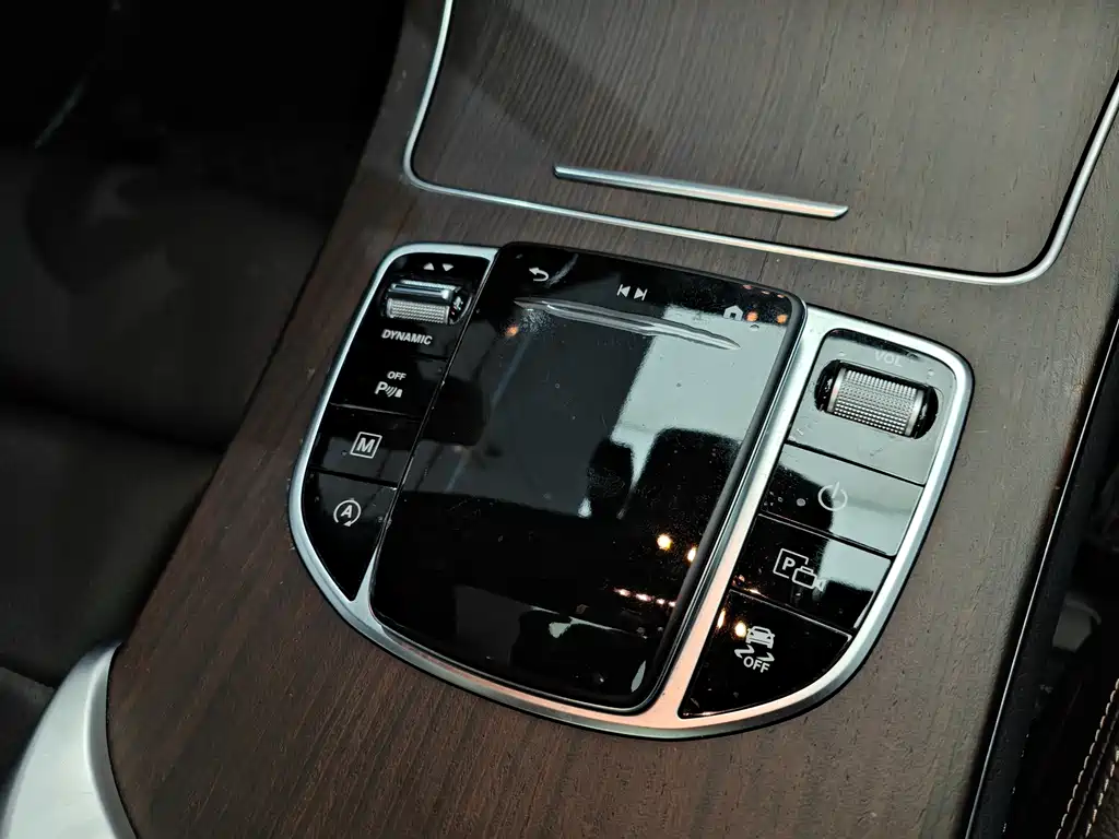 Mercedes-Benz GLC 2021 — фото 16