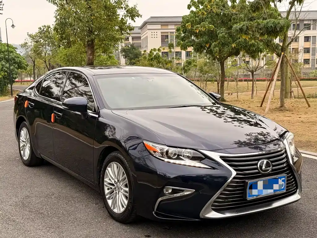 Lexus ES 2018 — фото 3
