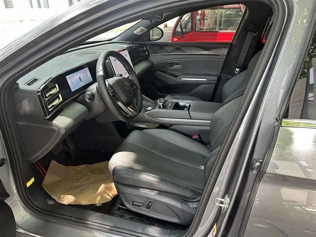 BYD Qin L 2025 — фото 10