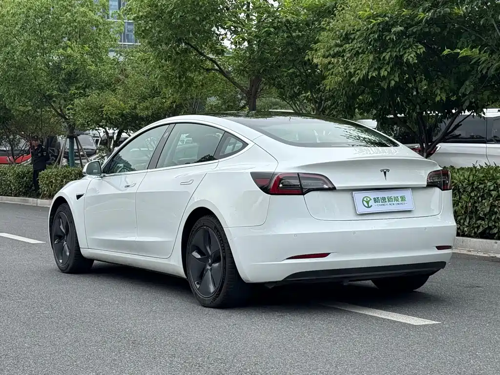 Tesla Model 3 2019 — фото 22
