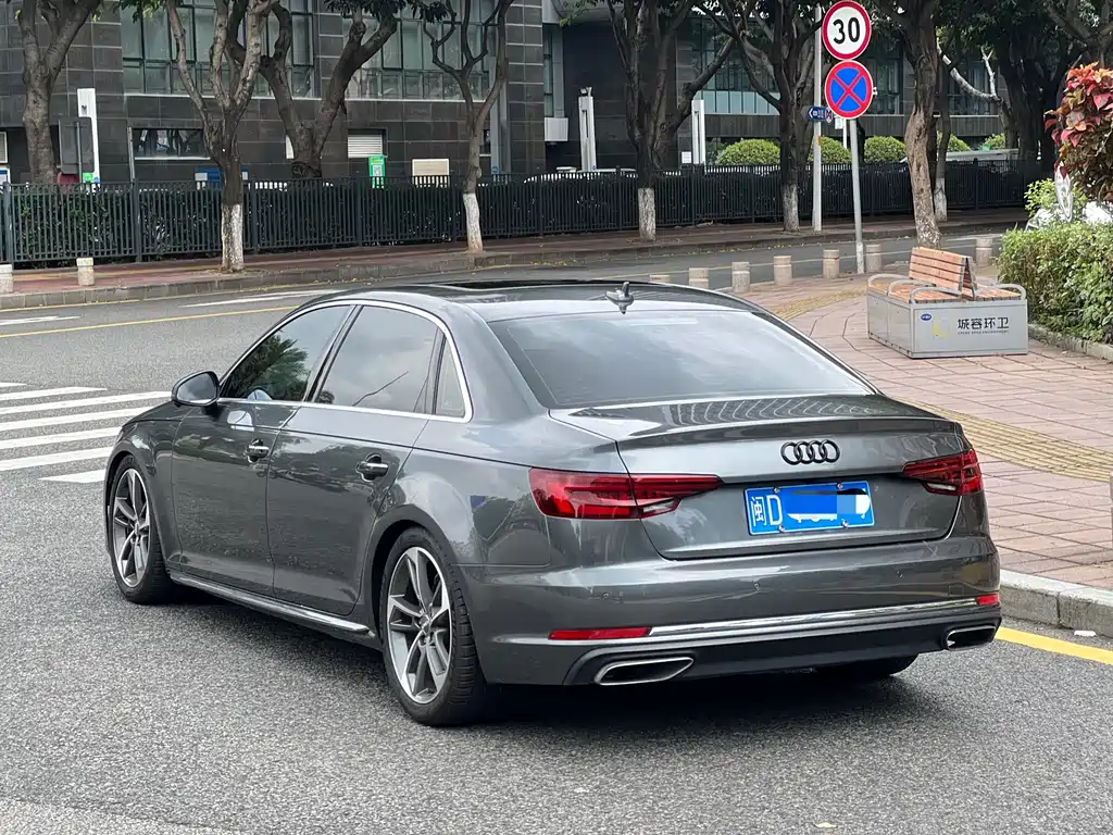 Audi A4L 2020 — фото 7