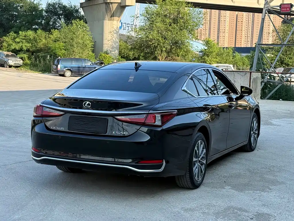 Lexus ES 2024 — фото 7