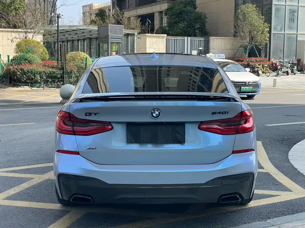 BMW 6 Series GT 2019 — фото 15