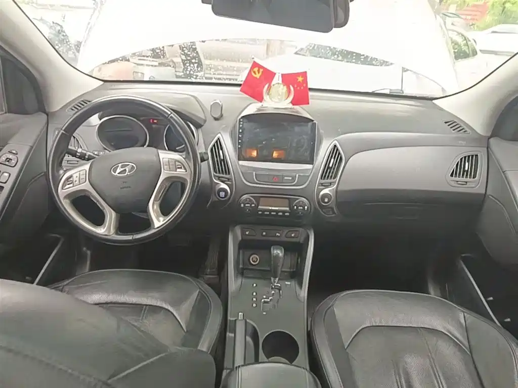 Hyundai ix35 2014 — фото 10