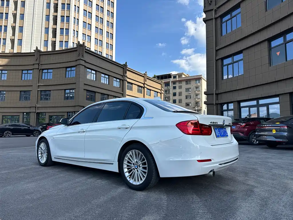BMW 3 Series 2012 — фото 6