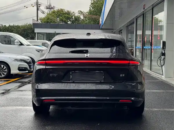 NIO ET5T 2025