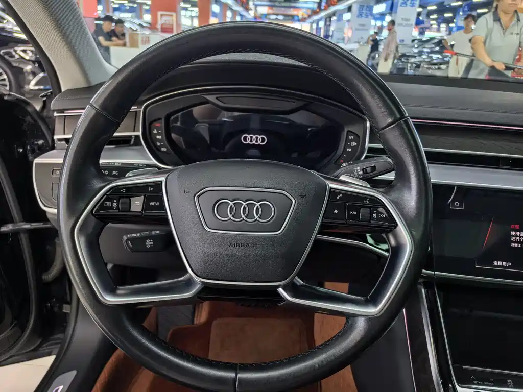 Audi A8 2022