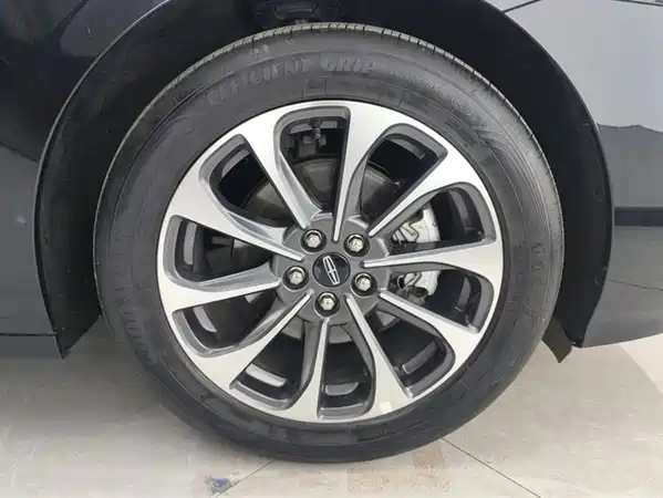 Lincoln Z 2024
