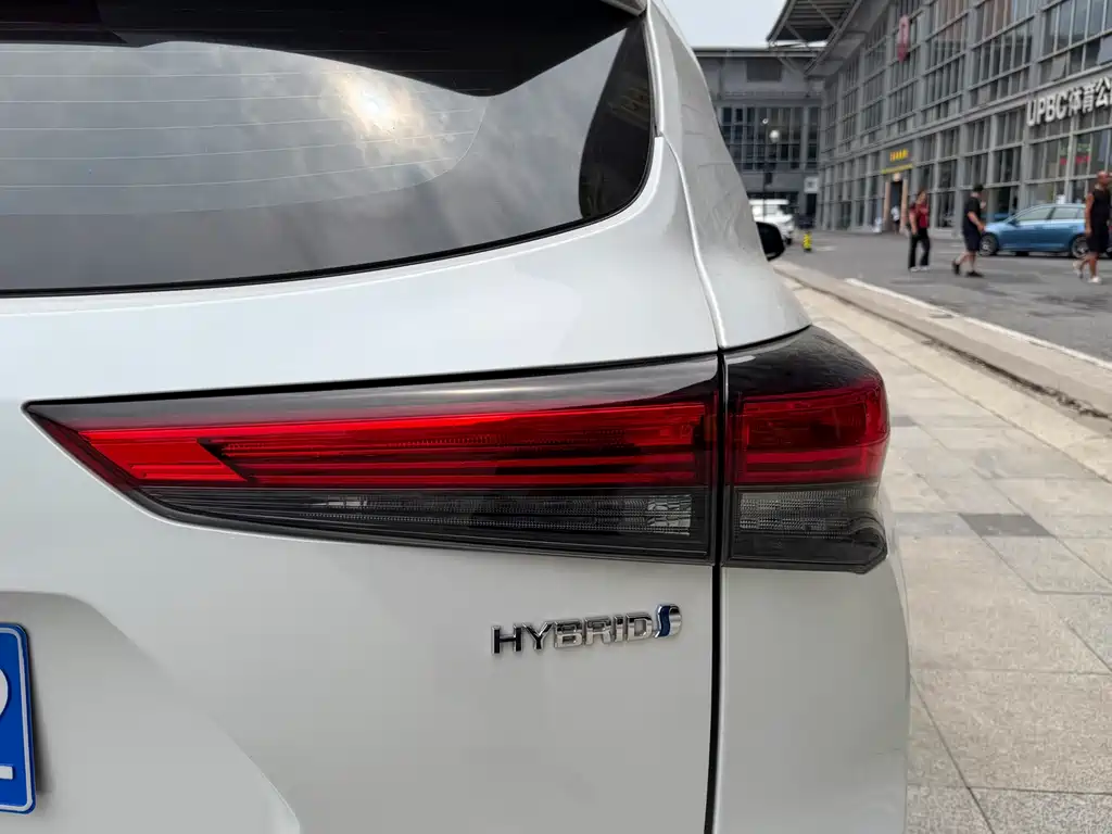 Toyota Highlander 2024 — фото 15