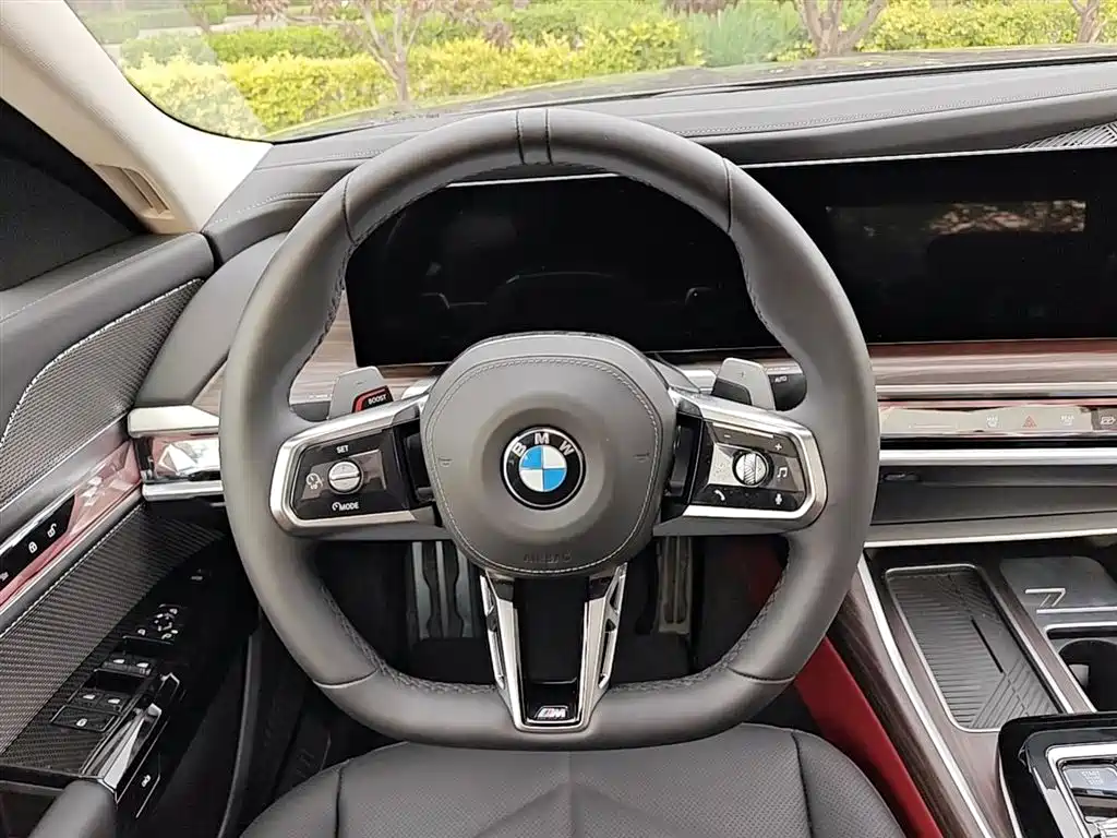 BMW 7 Series 2025 — фото 14