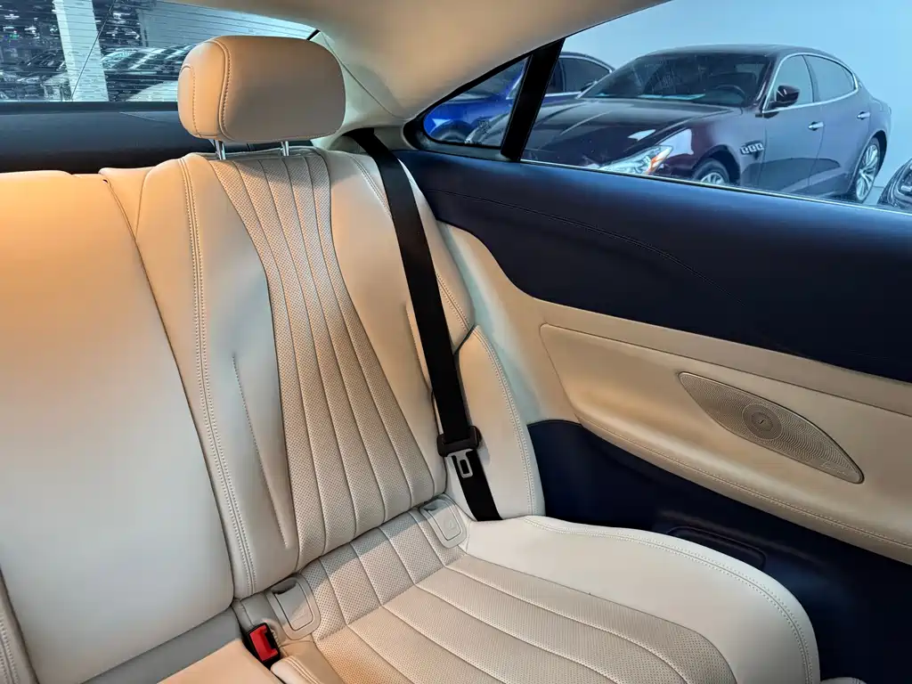 Mercedes-Benz E-Class 2021 — фото 15