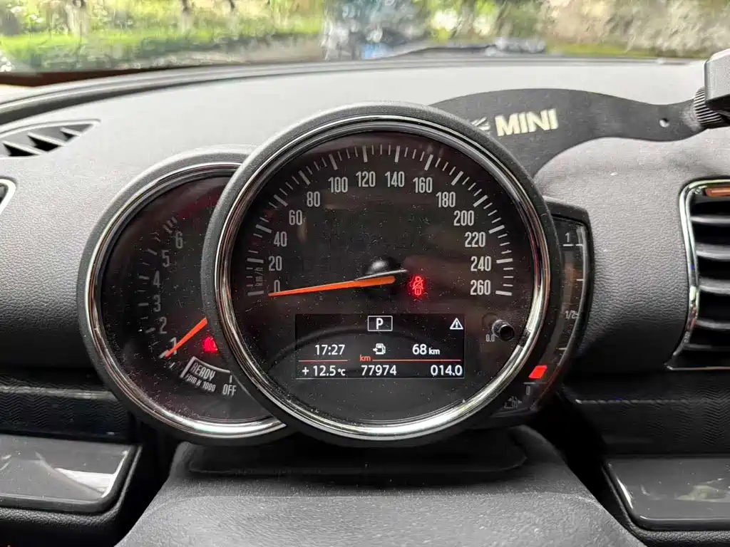 MINI Clubman 2018 — фото 16