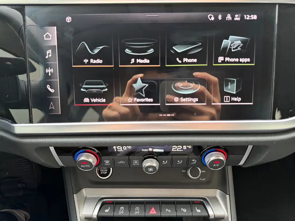 Audi Q3 2022 — фото 8