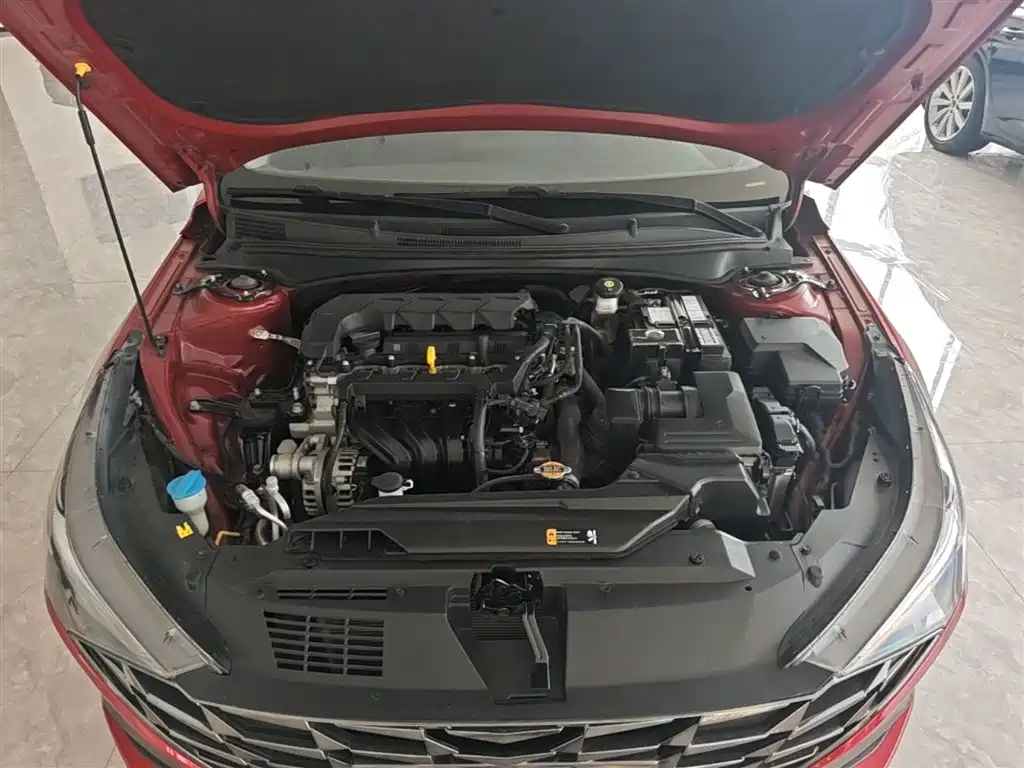 Hyundai Elantra 2021 — фото 20
