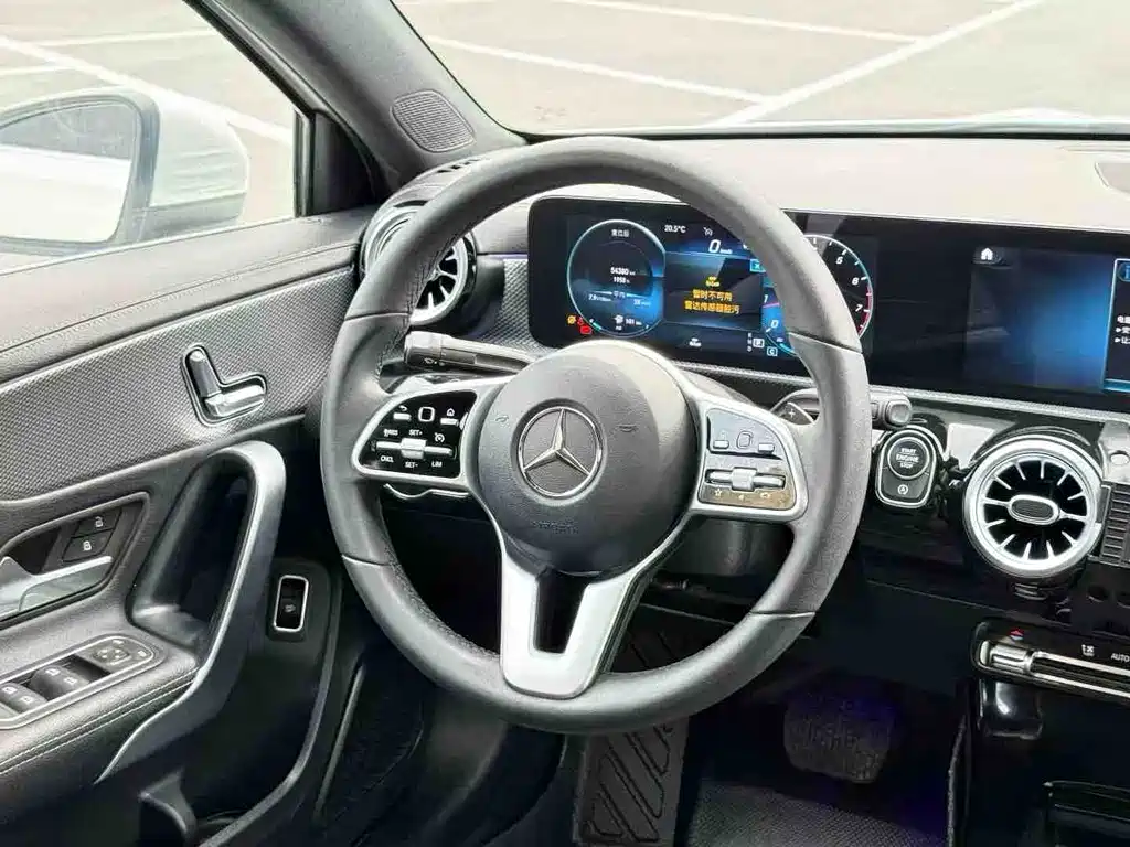 Mercedes-Benz A-Class 2021 — фото 4