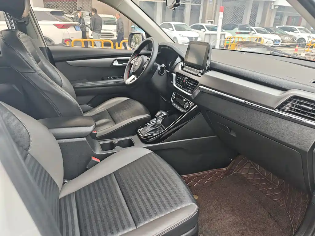 Kia Sportage 2021 — фото 11