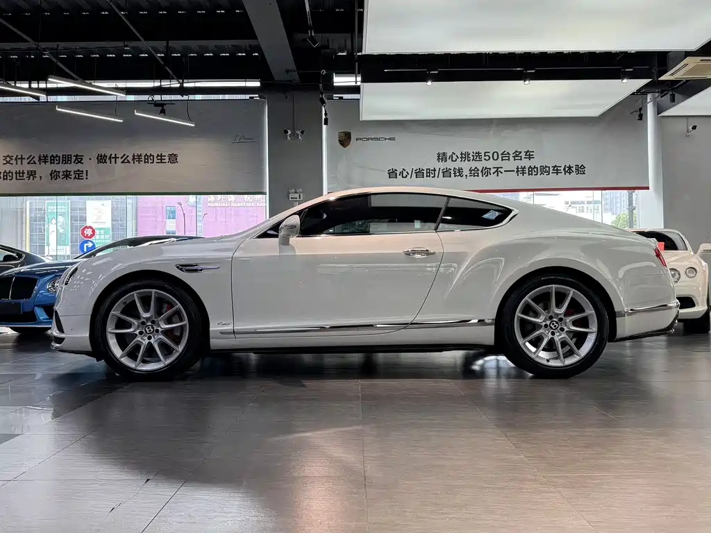 Bentley Continental 2017 — фото 16