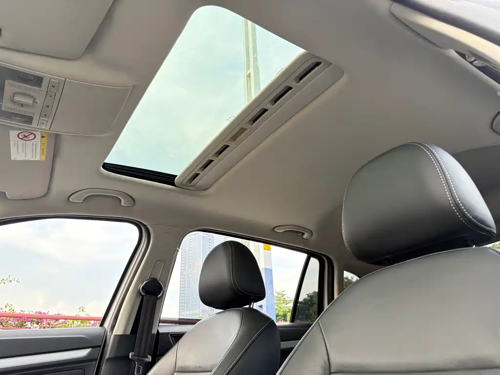 Volkswagen Gran Lavida 2017 — фото 19