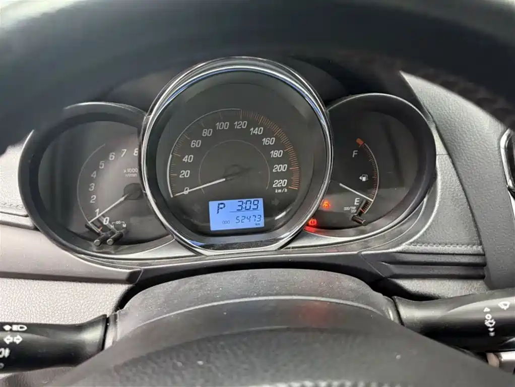 Toyota Yaris L 2020 — фото 22