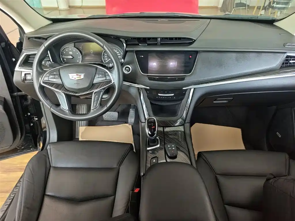 Cadillac XT5 2018 — фото 10