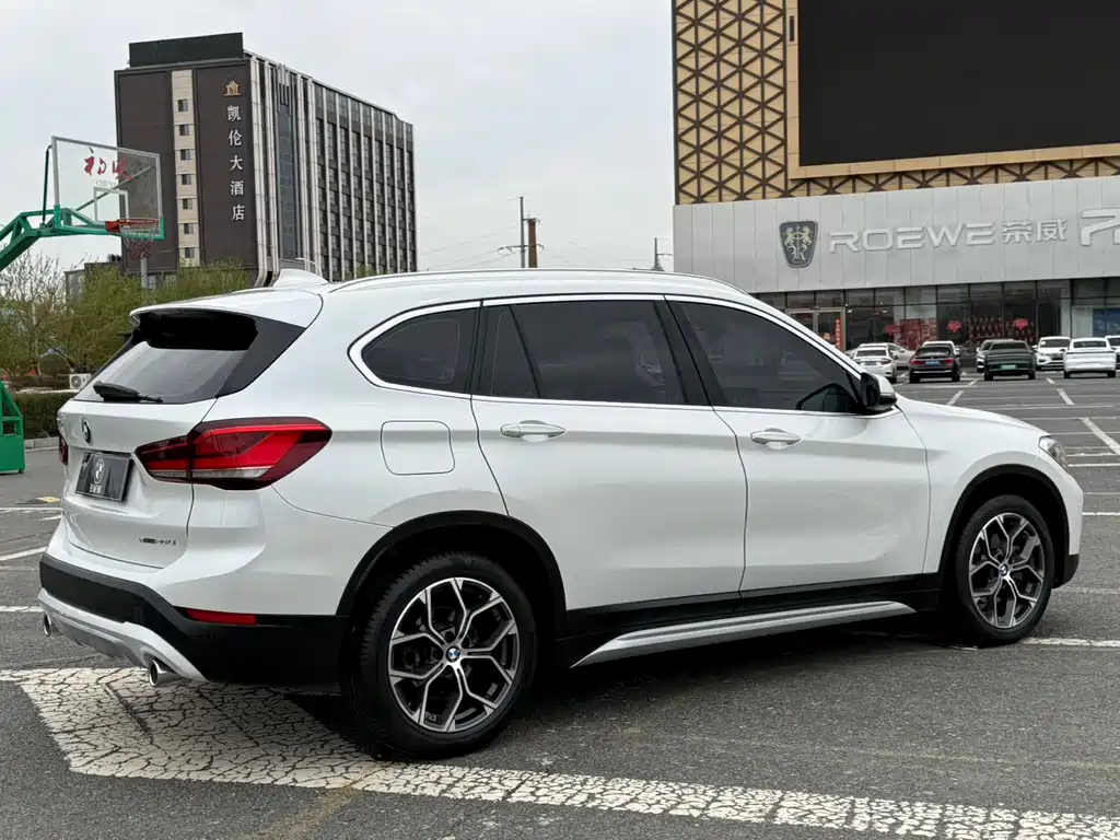 BMW X1 2022 — фото 6