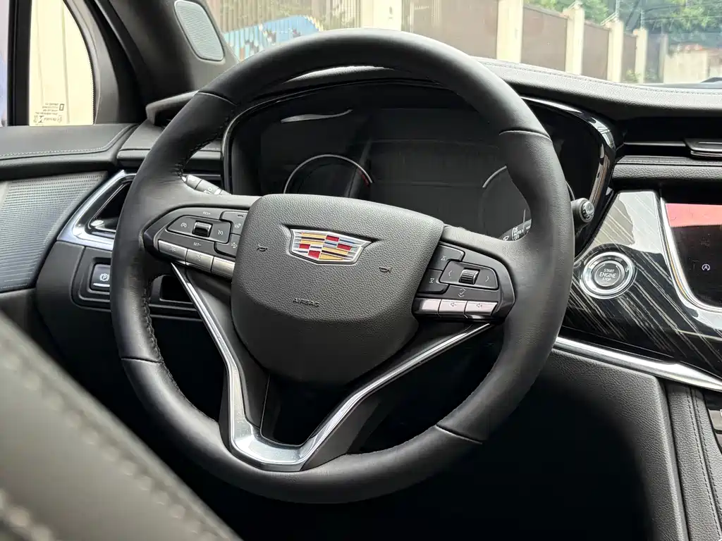 Cadillac XT6 2023 — фото 20