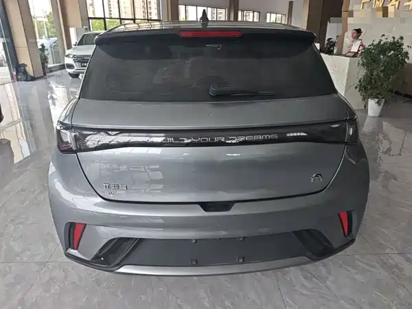 BYD Dolphin 2023