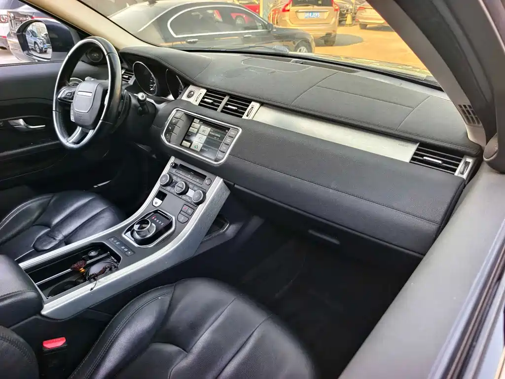 Land Rover Evoque 2015 — фото 14