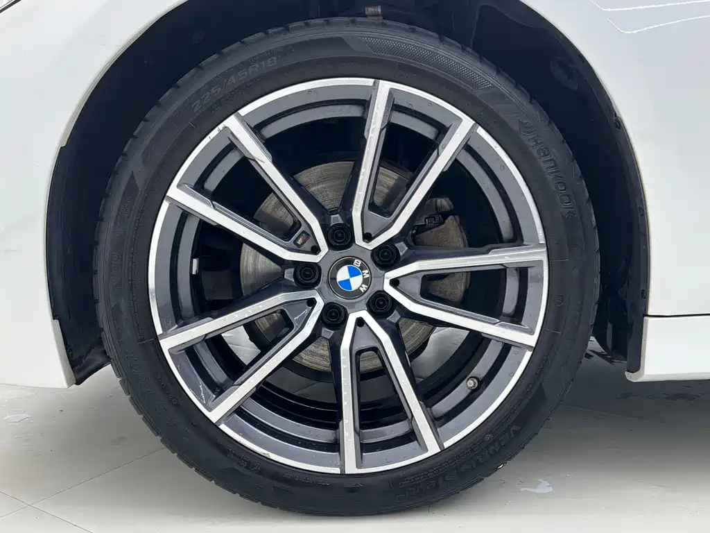 BMW 3 Series 2023 — фото 18