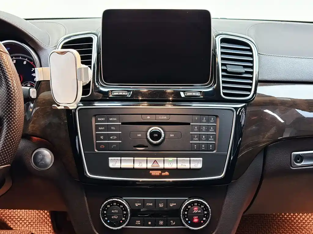 Mercedes-Benz GLS 2019 — фото 13