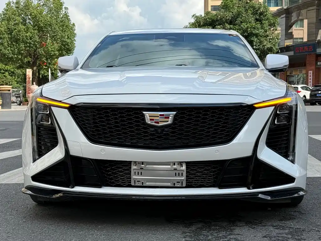 Cadillac CT5 2024 — фото 2