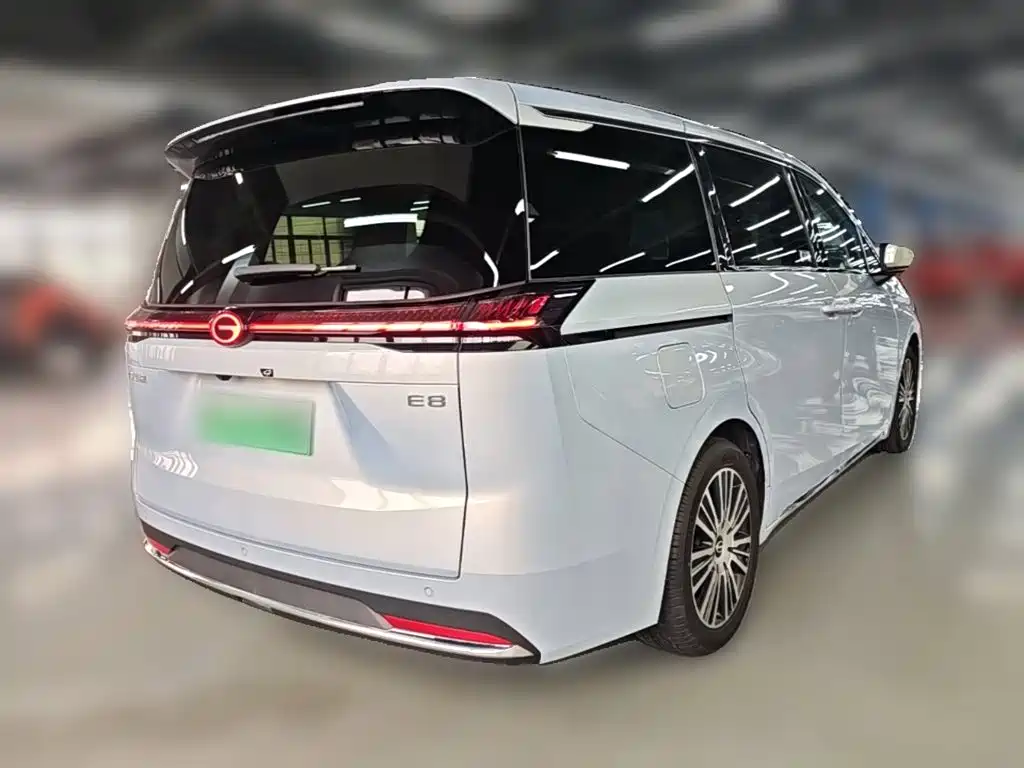 GAC Motor E8 PHEV 2024 — фото 12