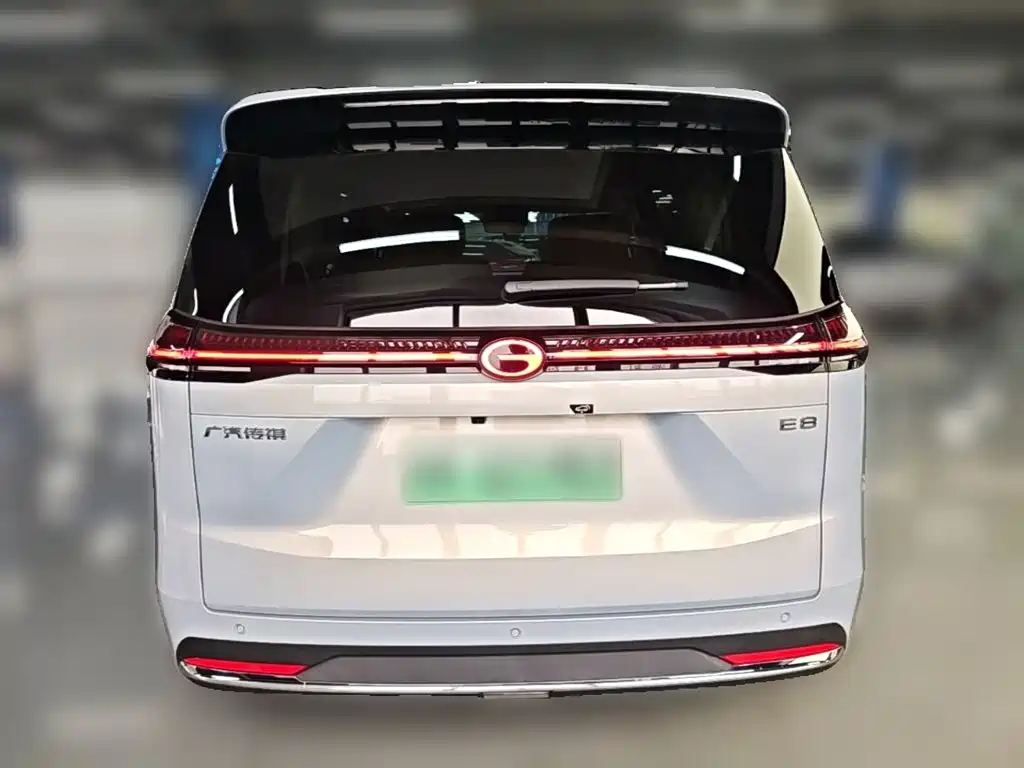 GAC Motor E8 PHEV 2024 — фото 10