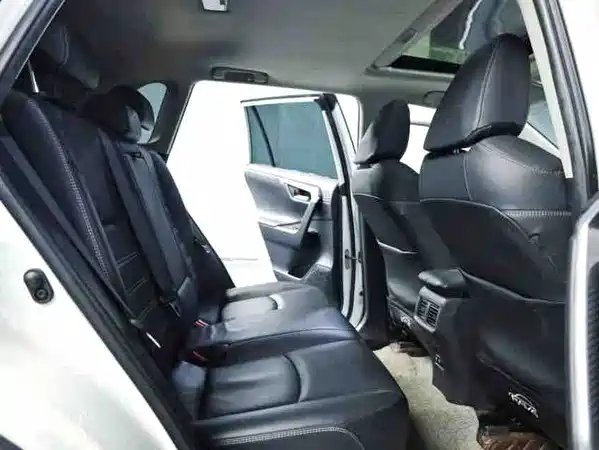 Toyota RAV4 2021