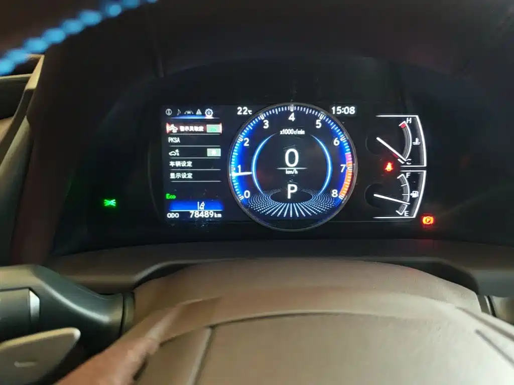 Lexus ES 2020 — фото 12