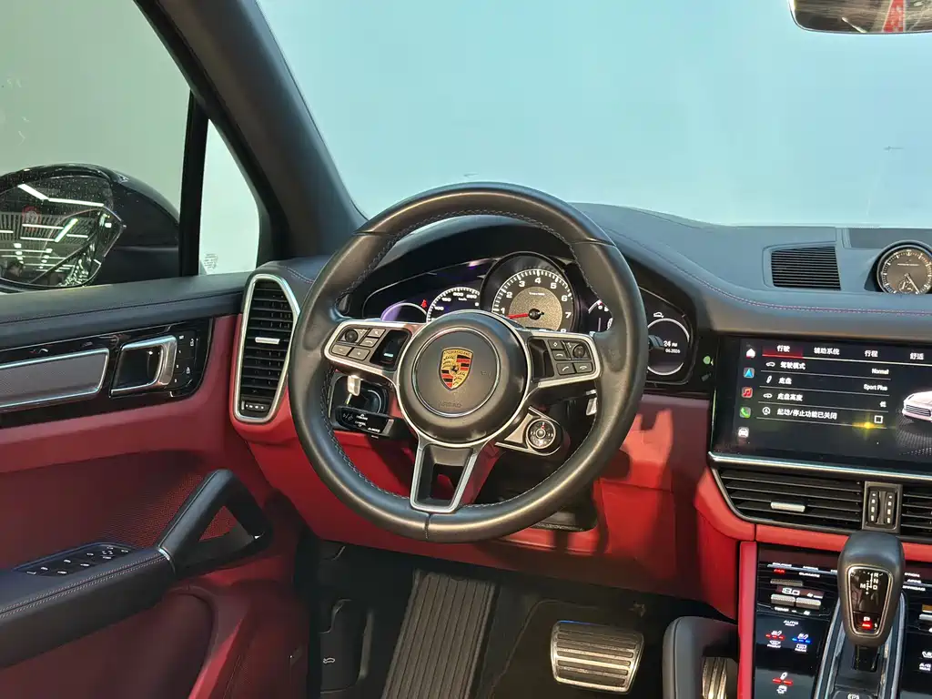 Porsche Cayenne 2023 — фото 16