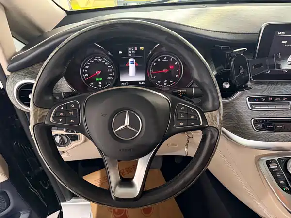 Mercedes-Benz V-Class 2020