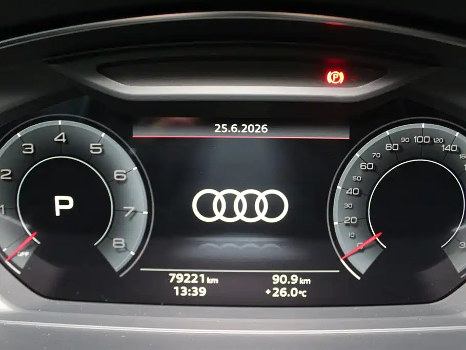 Audi A8 2022 — фото 12