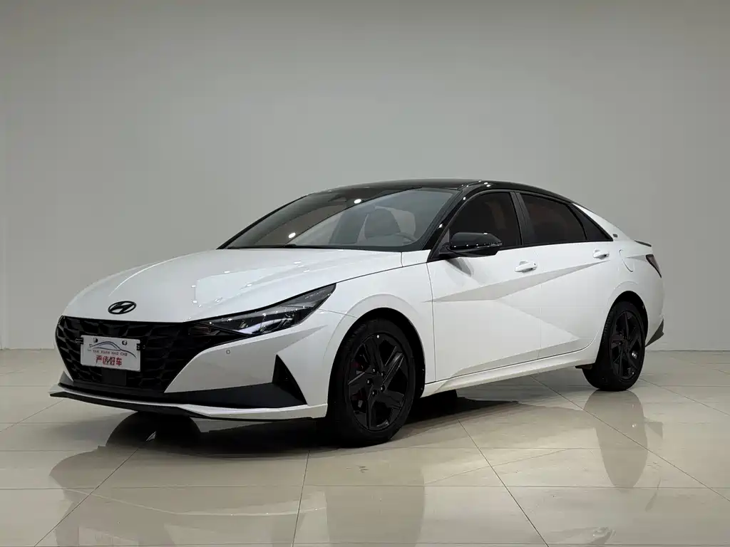 Hyundai Elantra 2022 — фото 1