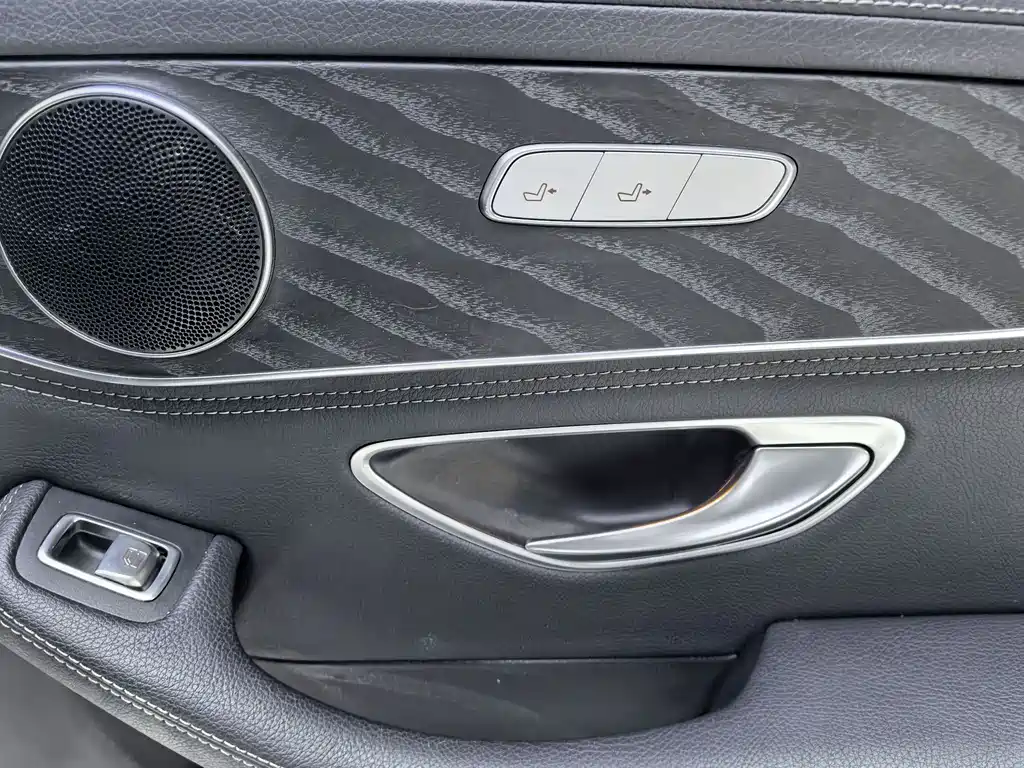 Mercedes-Benz C-Class 2019 — фото 21
