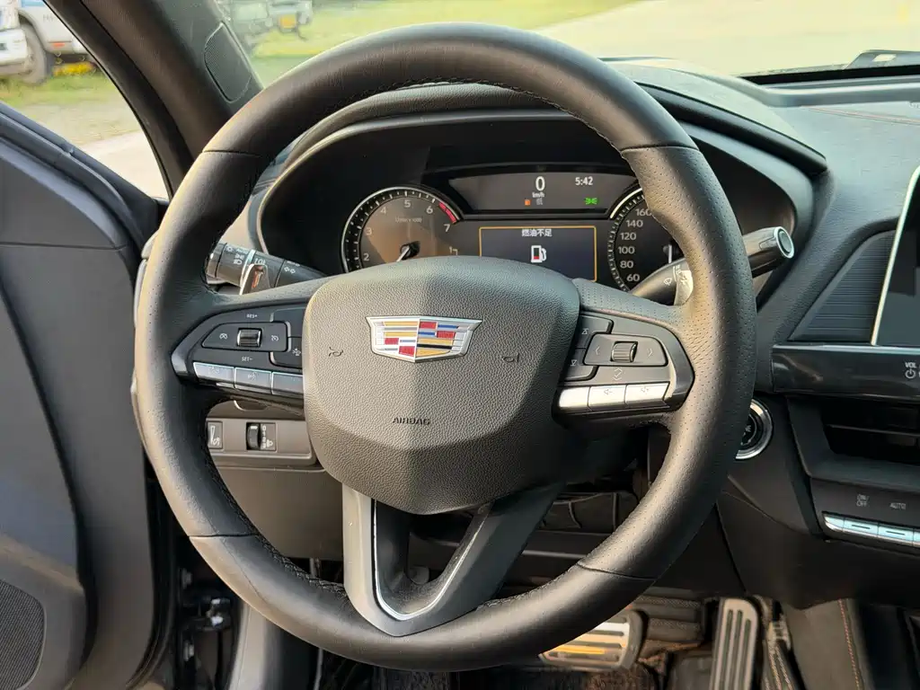 Cadillac CT4 2020 — фото 15