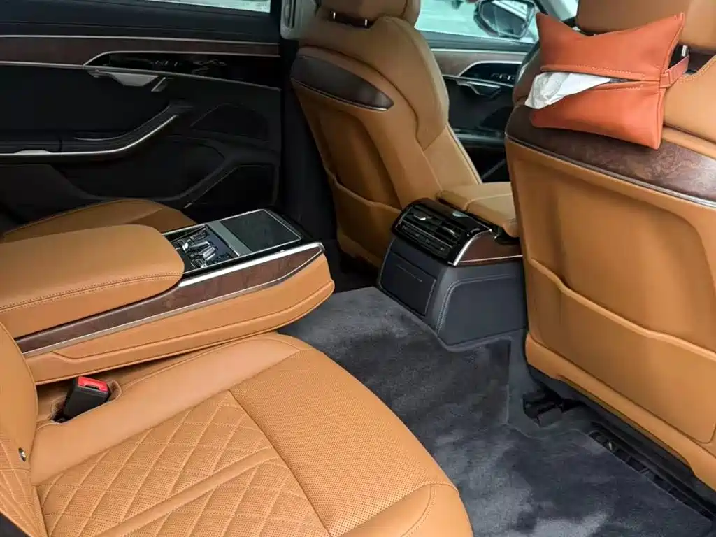 Audi A8 2022